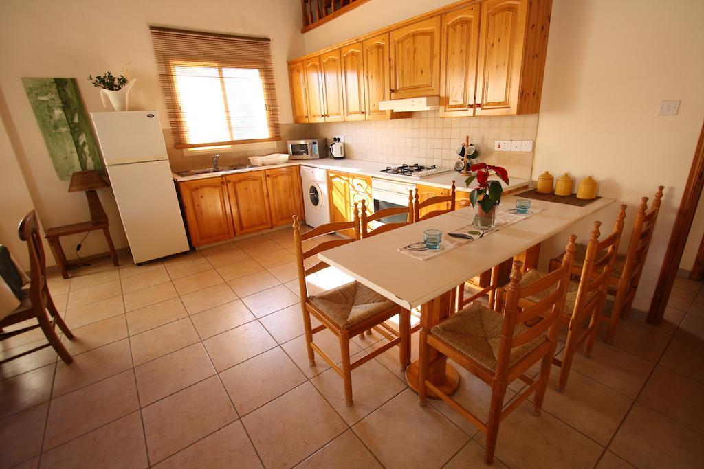 Hilltop Chalet Pissouri Esterno foto